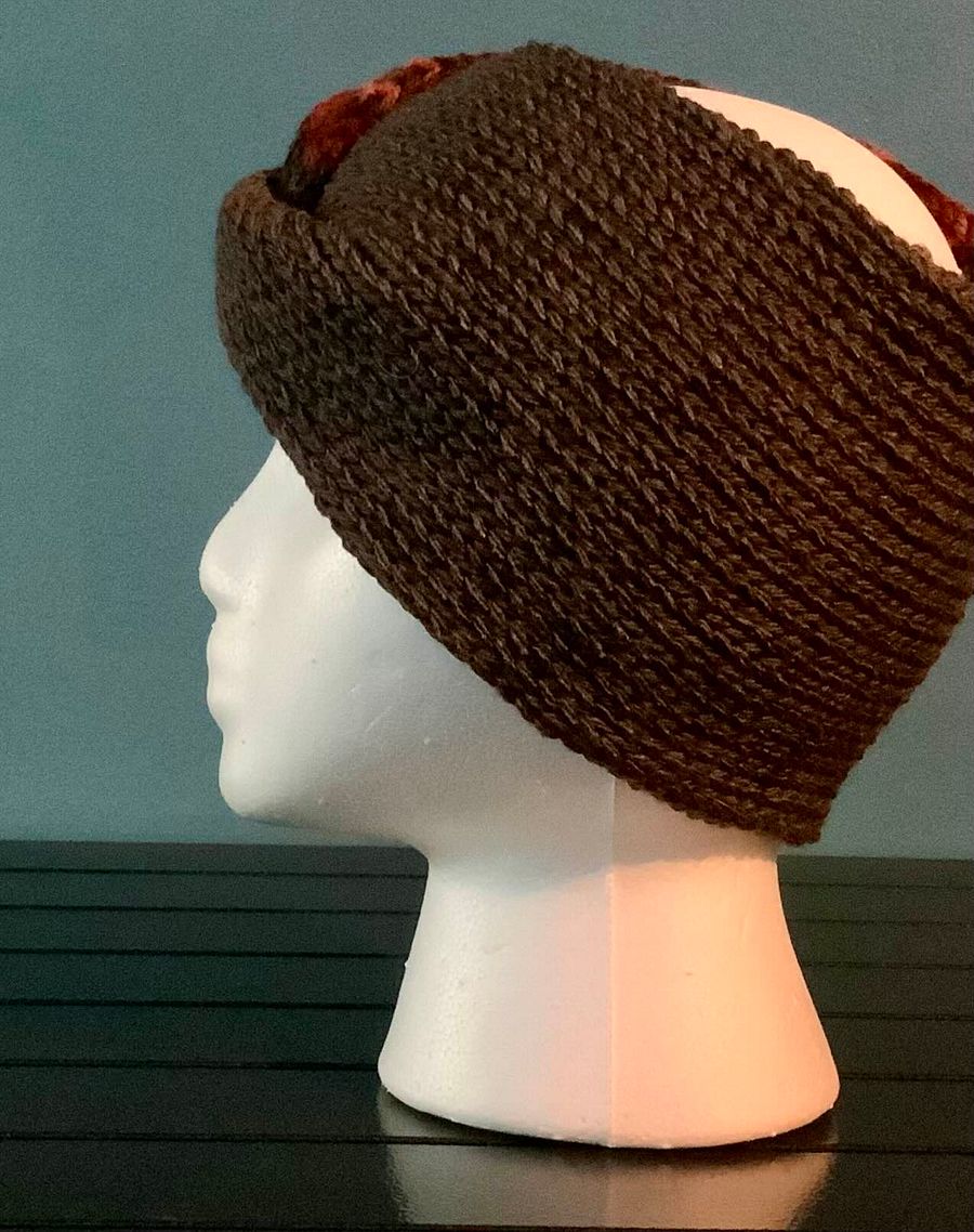 Vamp and Graphite Ear Warmers Wide Width product image (3)