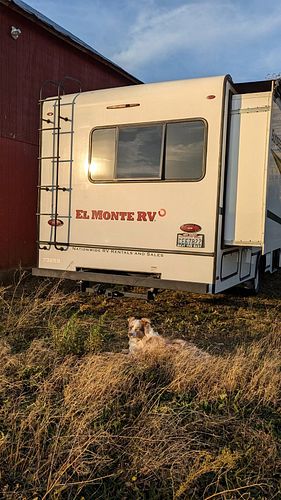 Another unforgettable stop on our journey! 🐾❤️ We visited our friends at Red Barn Cavaliers, where Amelia got to see her pare...
