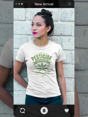 #pesticidefree #420 #braless #underboob #croptop #brandambassador #bralessgirl #bralesscrop #diycrop #sexy #crop #teeshirt #boobs #lucky #high 