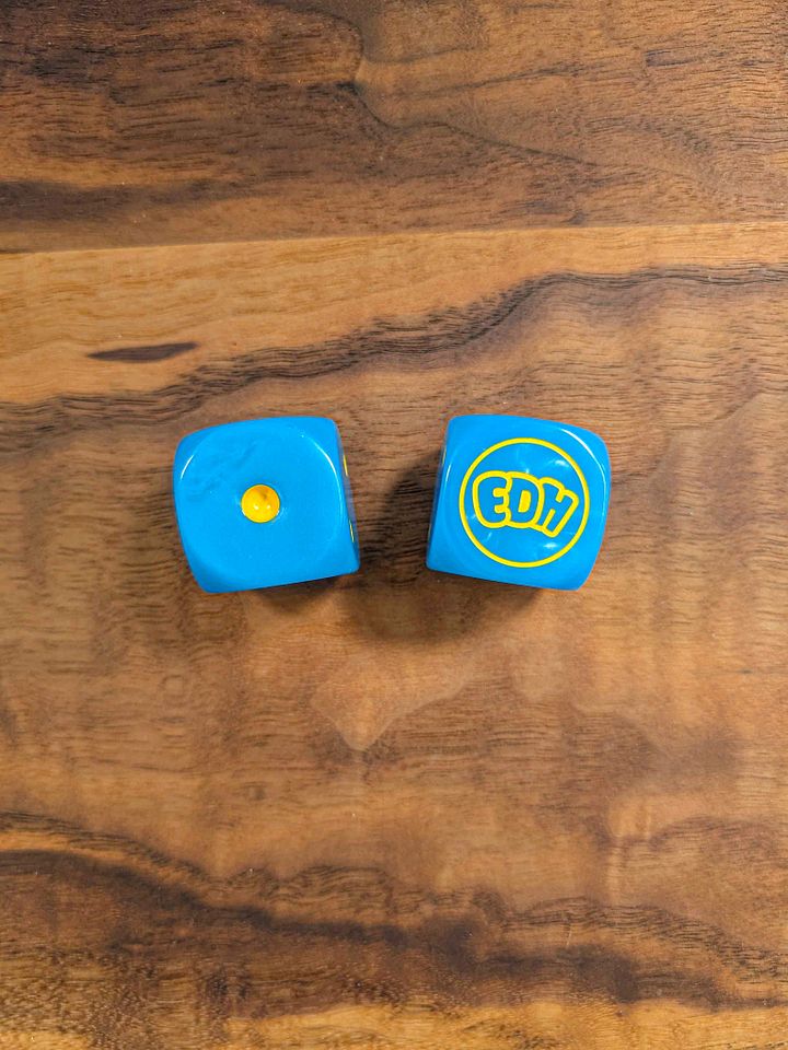 Oversized Pearlescent Blue Dice Set with Yellow Pips - 30mm product image (2)