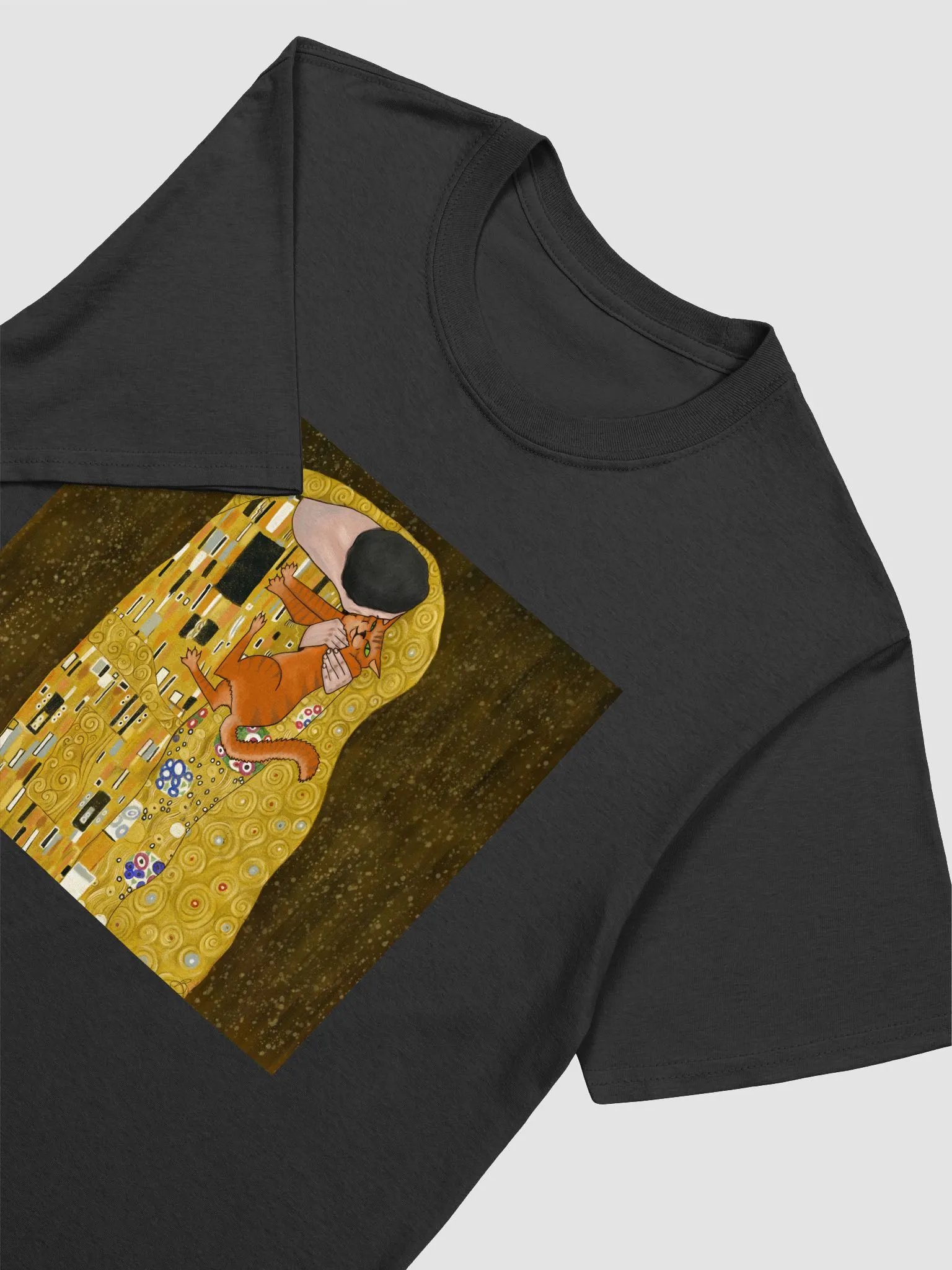 The Reluctant Kiss T Shirt product image (21)