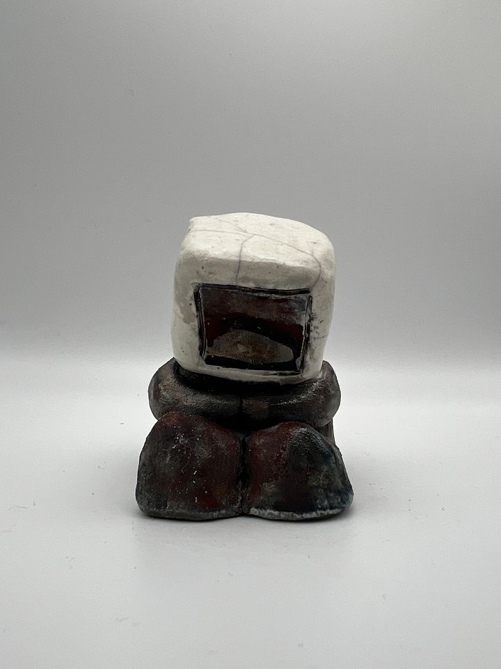 Distracted product image (1)