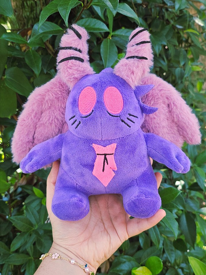 Mo the Mothman | Plushie Friend product image (1)