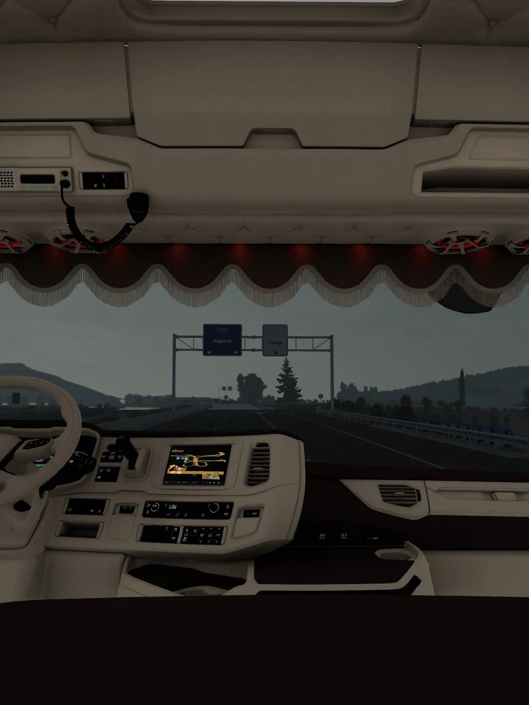 13Variants InteriorPack Normal cabin S&R product image (3)