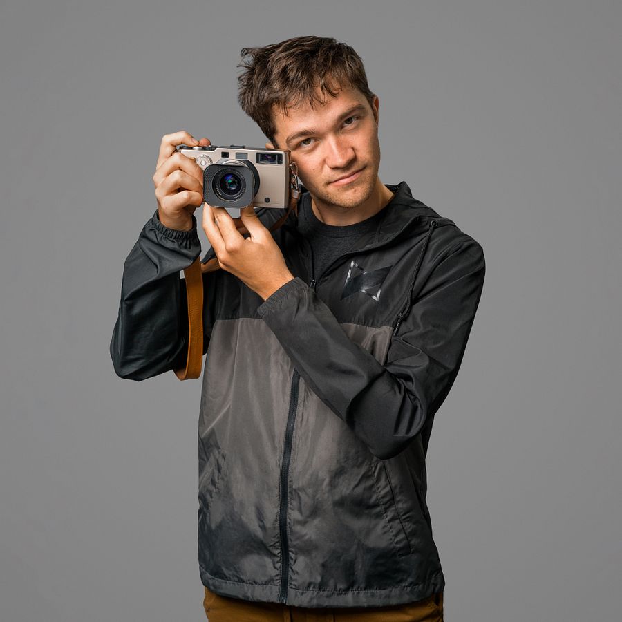 Core Logo Windbreaker (Black/Graphite) product image (2)