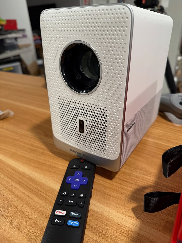 Aurzen Roku TV Smart Projector product image (1)