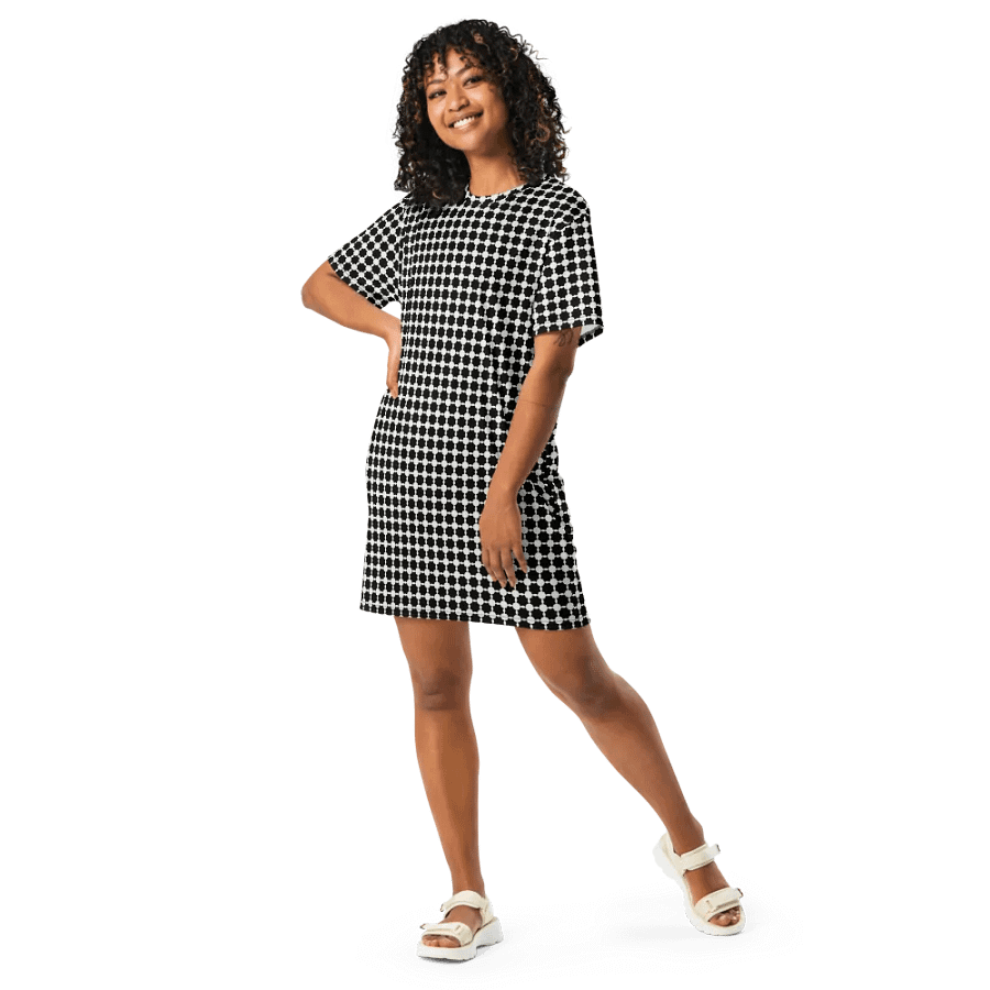 Abstract Black and White Chain Ladies T Shirt Dress product image (11)