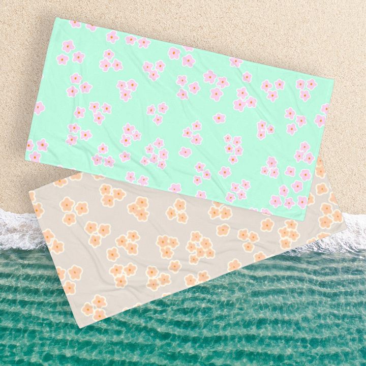 TINY DAISY - FRESH MINT BEACH TOWEL - Gänseblümchen Türkis Handtuch product image (2)