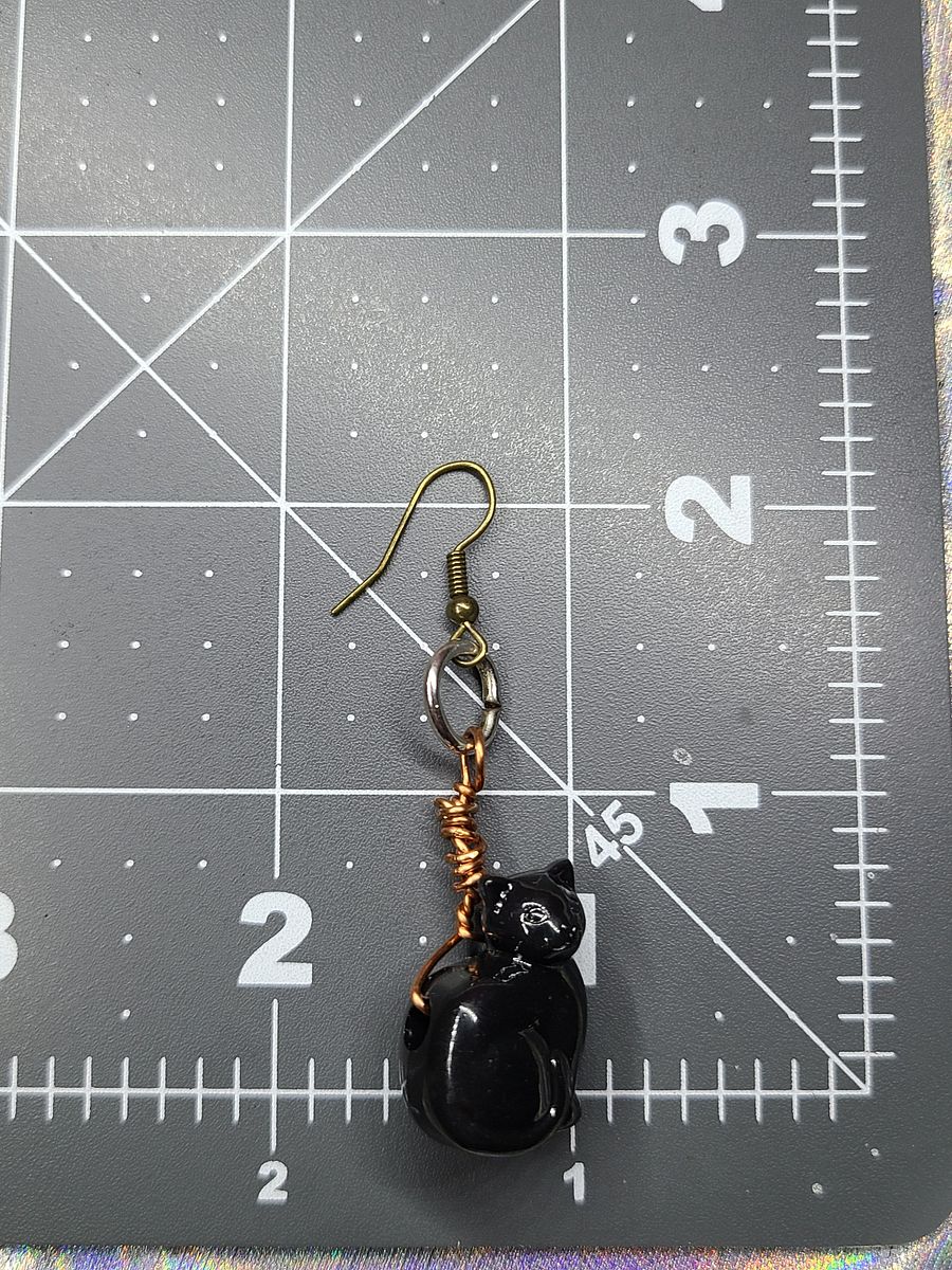 Lucky Black Cat wire wrapped Earrings product image (4)