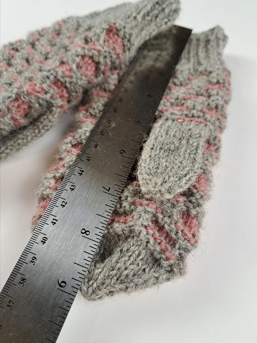 Hand Made Wool Newfie Mittens - Small - Honeycomb Pattern product image (4)