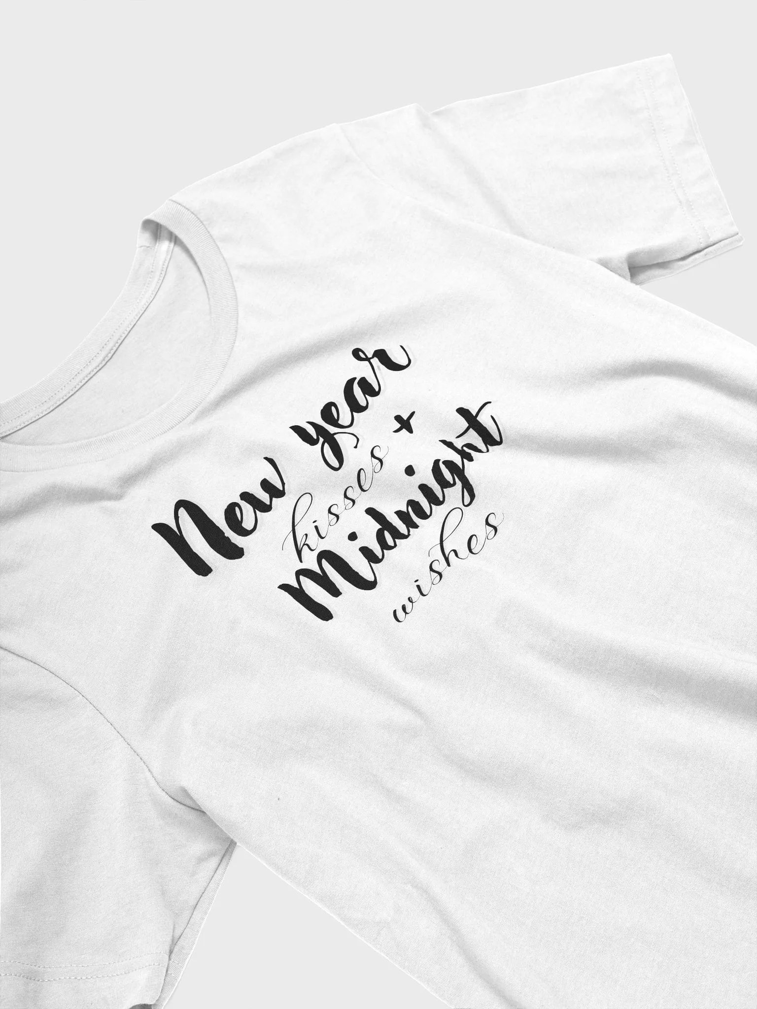 New years kisses and midnight wishes T-Shirt product image (101)