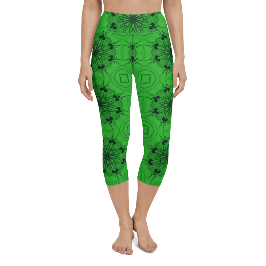 Circles Galore Capri Leggings product image (5)