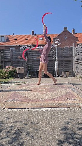 Buugeng 💜 One of my favorite and main props! Teaching a beginner workshop at @phoenixfireconvention Friday at 17.00 ✨️ When I...