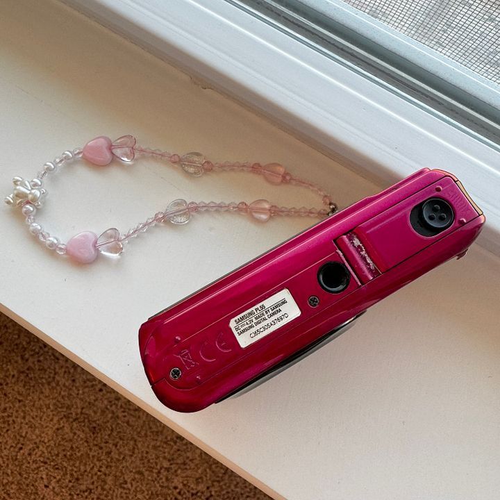 Samsung PL55 - Cherry Red preloved product image (2)