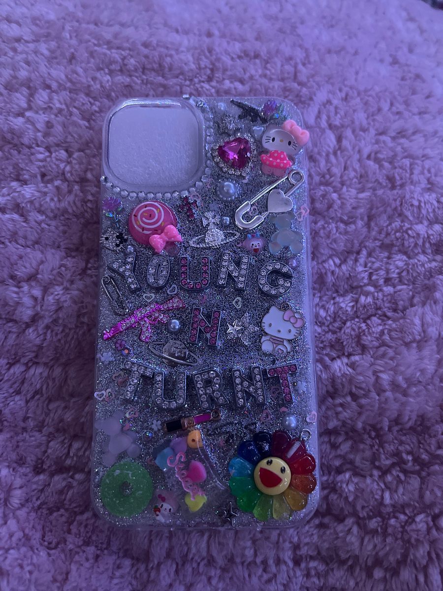 iPhone 13 junk case product image (1)