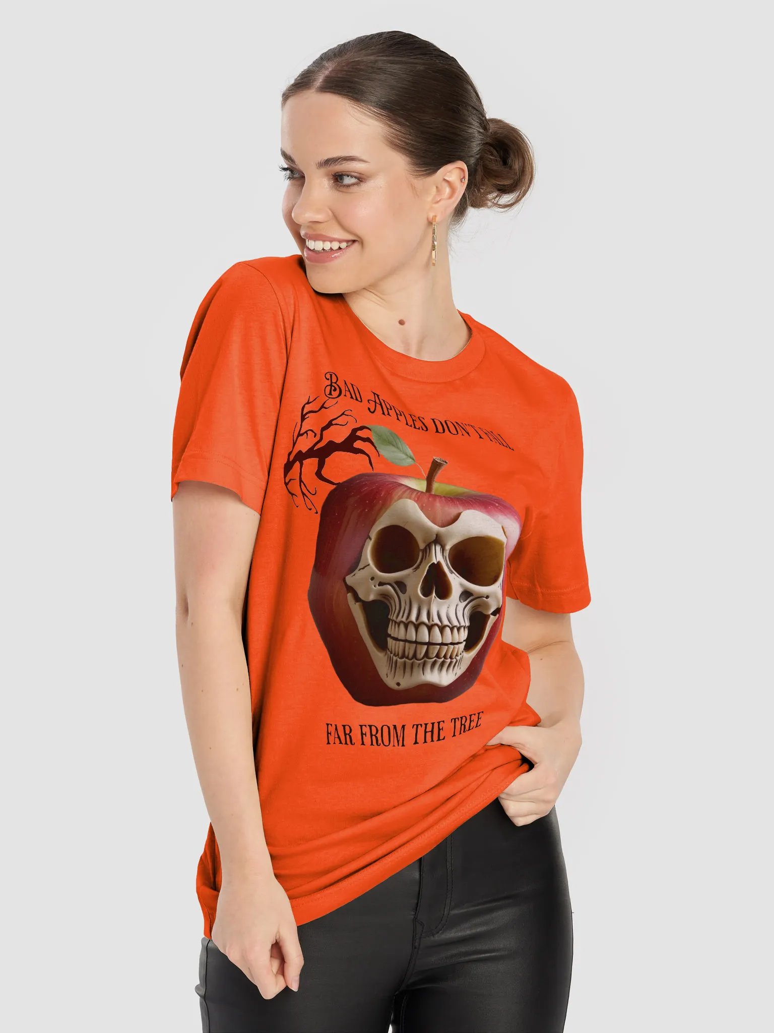Skull-Apple Fusion Graphic Tee product image (2)