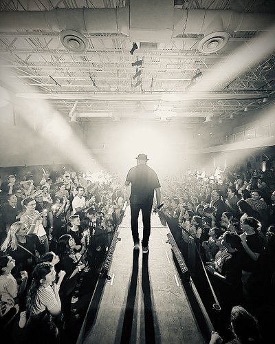 Soooo crazy to see how many of you have already signed up for first access tickets for the USA tour! 🇺🇸 🤩 
 
If you want to m...