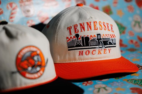 𝗙𝗢𝗥 𝗧𝗛𝗔𝗧 𝗦𝗣𝗘𝗖𝗜𝗔𝗟 𝗦𝗢𝗠𝗘𝗢𝗡𝗘😍

Everyone wants a Tennessee Hockey x @cellyhockey.co  hat for Christmas! Be sure to visit shoptenne...