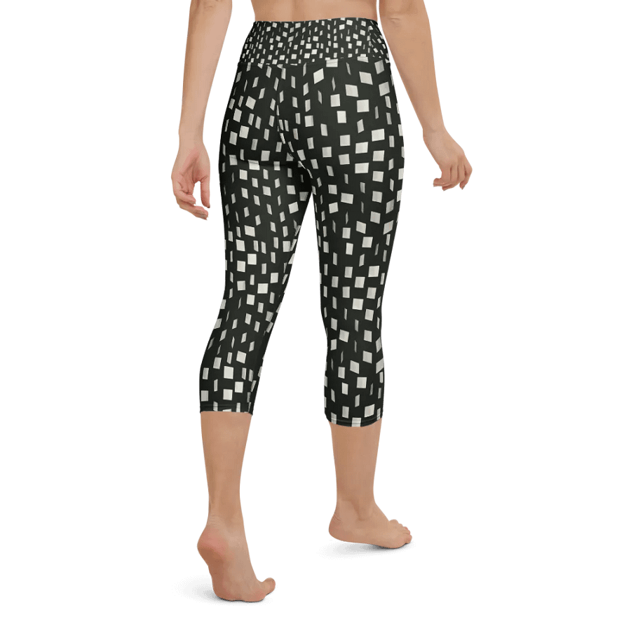Dancing Tiles Capri Leggings product image (3)
