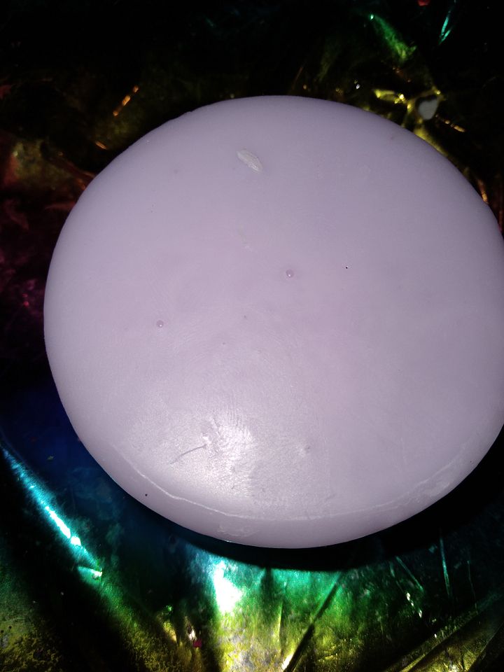 Round & Heart-Shaped Large Wax Melts product image (1)