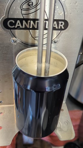 Having some fun with a Cannular Auto Filler, fill cans and bottles with beer, wine or anything! @kegland_com_au @keglandchina...