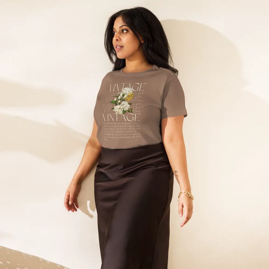 Vintage Floral Reflection Tee. product image (21)