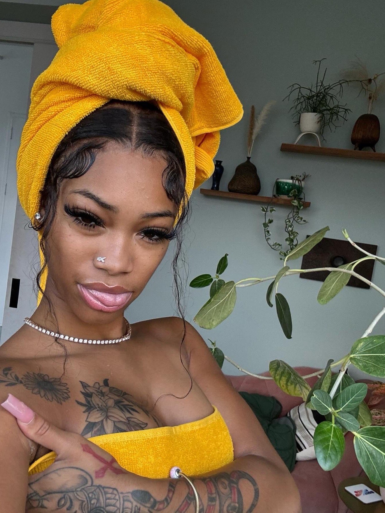 Freaky Nudist Page Reveal product image (4)