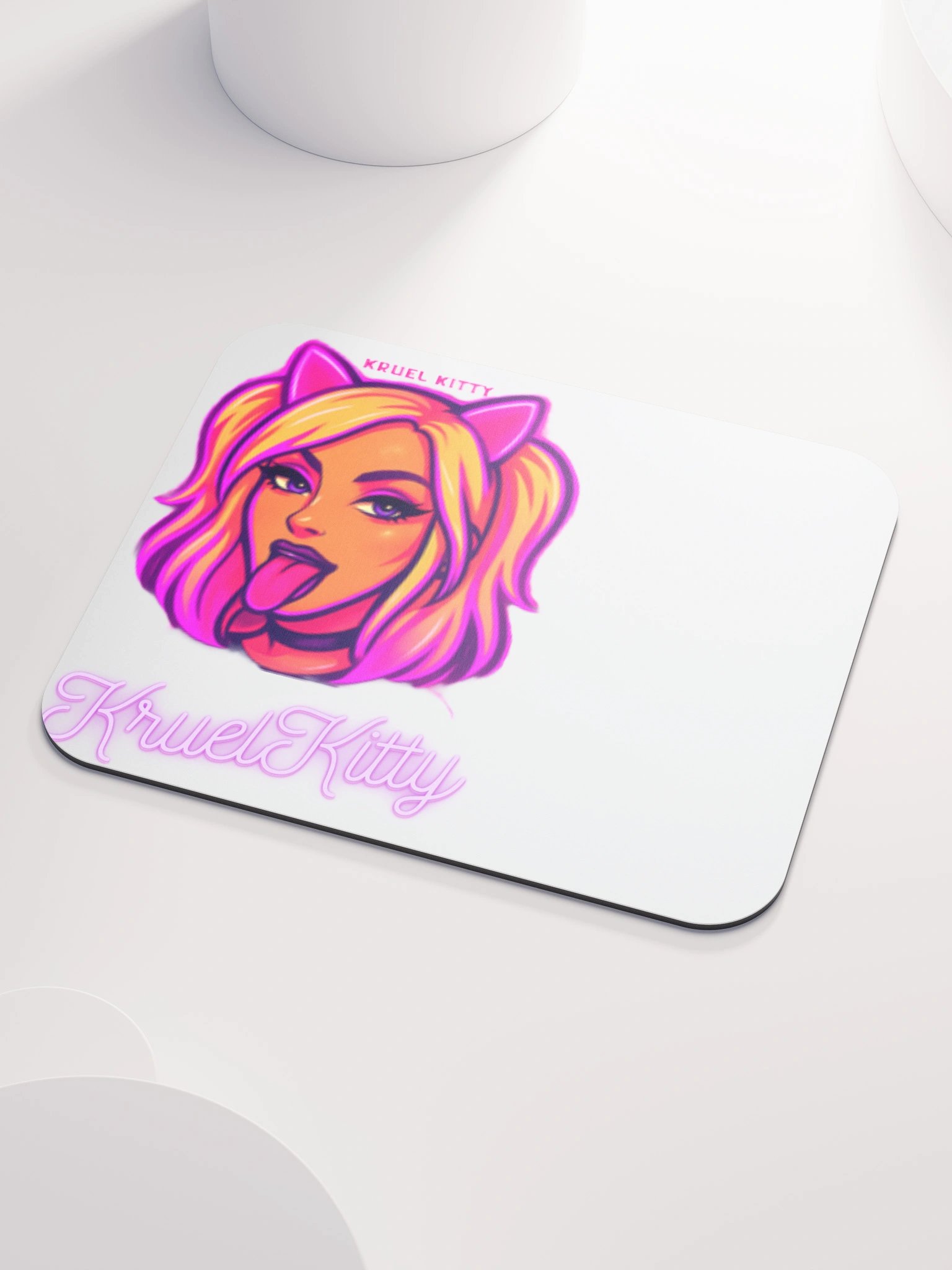 Kitty loves the mouse product image (3)