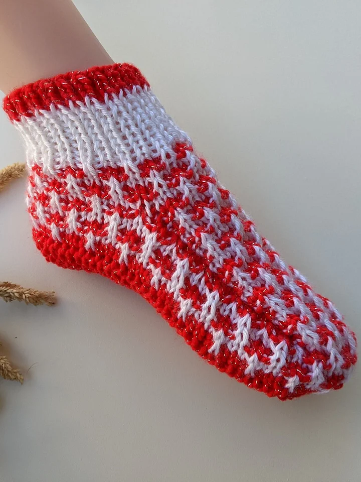 Christmas Knit Slipper Socks Pattern product image (1)