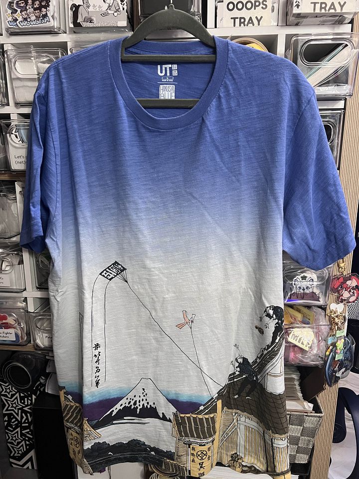 Uniqlo Hokusai Blue Wave Samurai T-Shirt product image (1)