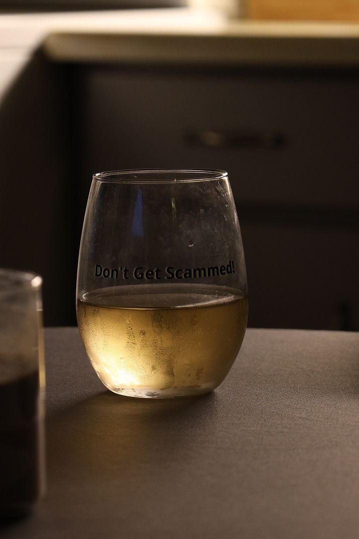 Don't Get Scammed! - Stemless Wine Glass product image (2)