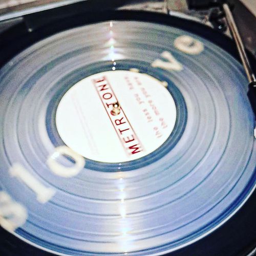 Ah, this does look nice sitting on a slowdive slipmat...

This fine cut of wax is 10