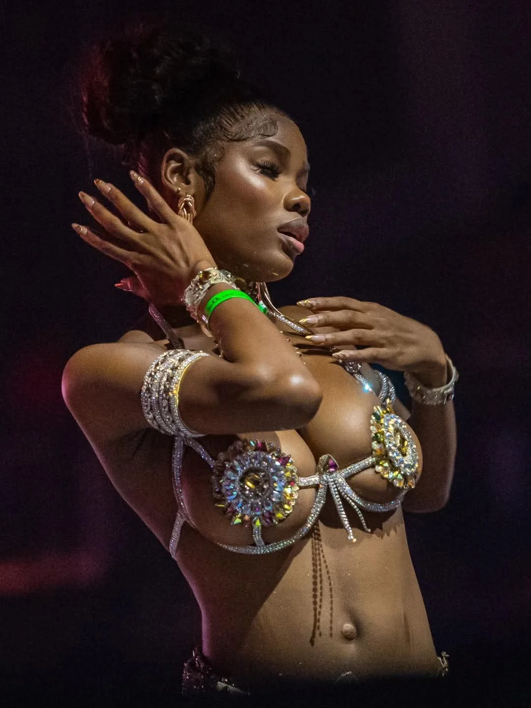 Big Titty Page Reveal product image (6)