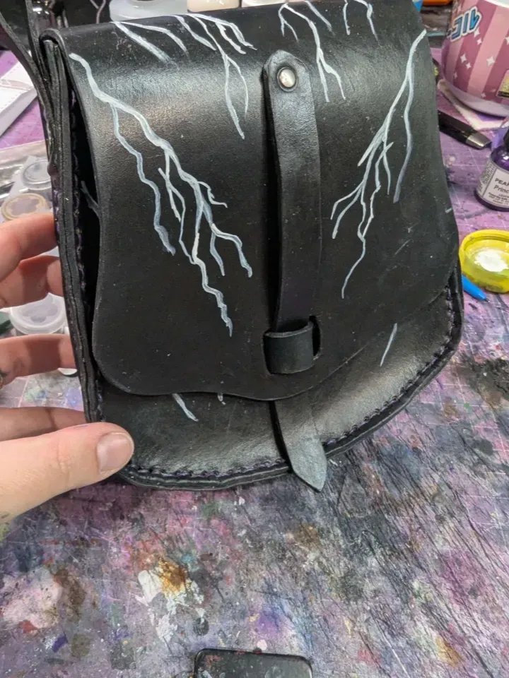 Renfaire leather bag product image (1)