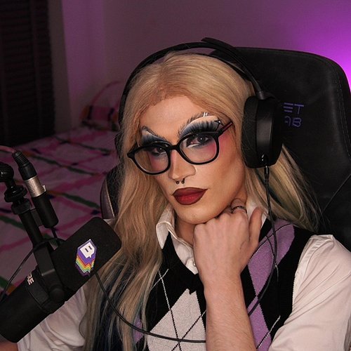 If you didn't see it, I made a return to @Twitch after a year and 4 months of hiatus 👾
-
Here's to the new and improved Club ...