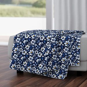 Seamless Pattern - Floral Pattern in Blue and White on Dark Blue Background product image (4)