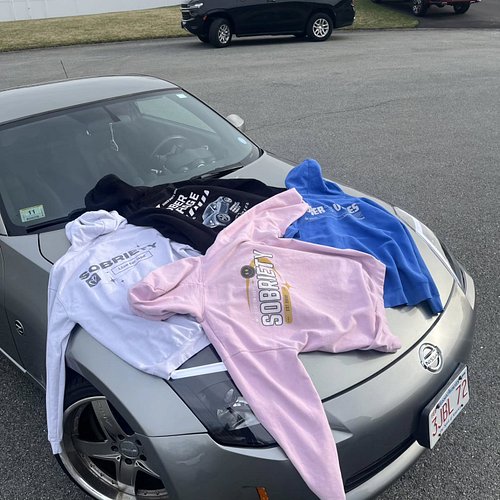 2 years in the making. Lessons, losses, and late nights — it all comes down to today.
sobergarageco.com drops at 12PM EST Tod...