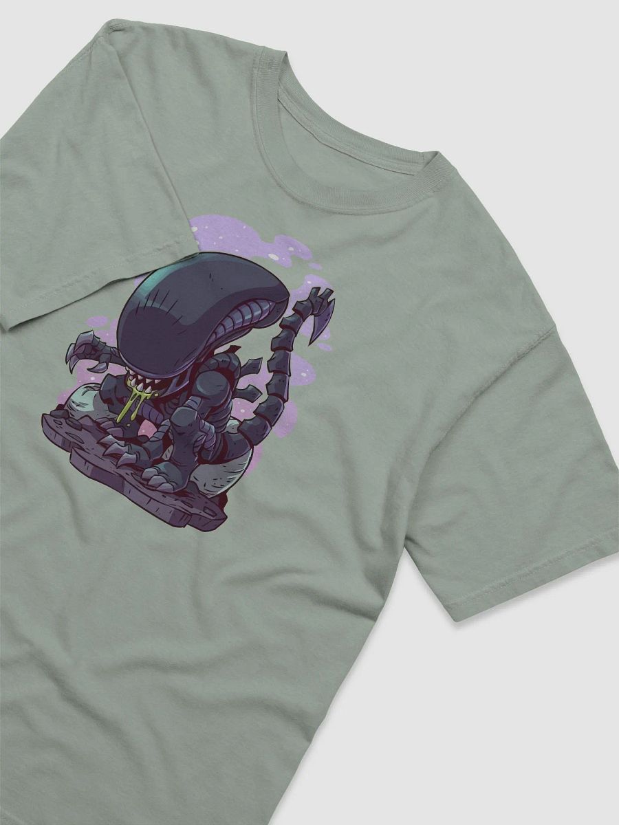 Xenomorph in Chibi Style: A Stylized Alien Illustration product image (42)