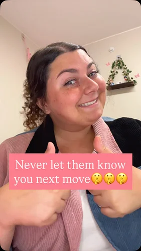 Communications student by day 🤝 influencer by night😋 #cc #contentcreator #comm #communications