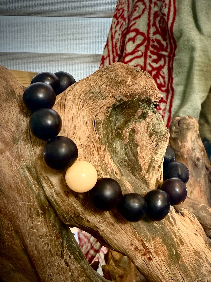 Supernatural Confessions "Love & Light" Beaded Bracelet product image (3)