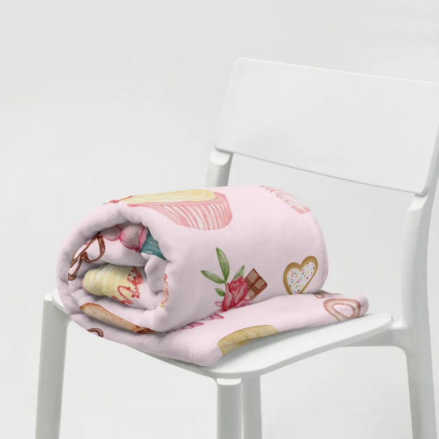 Valentine's Day Sweets and Cupcakes product image (19)