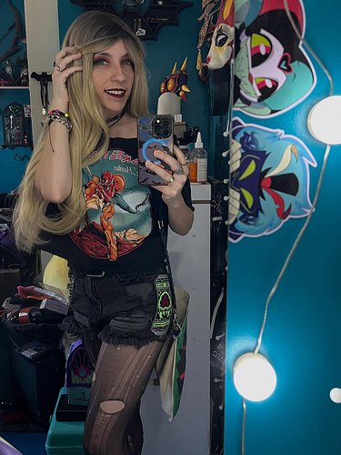 Two versions of Samus this weekend. Haven’t worn my @subtlenerd dress in a long time. I am totally drained at this point but ...