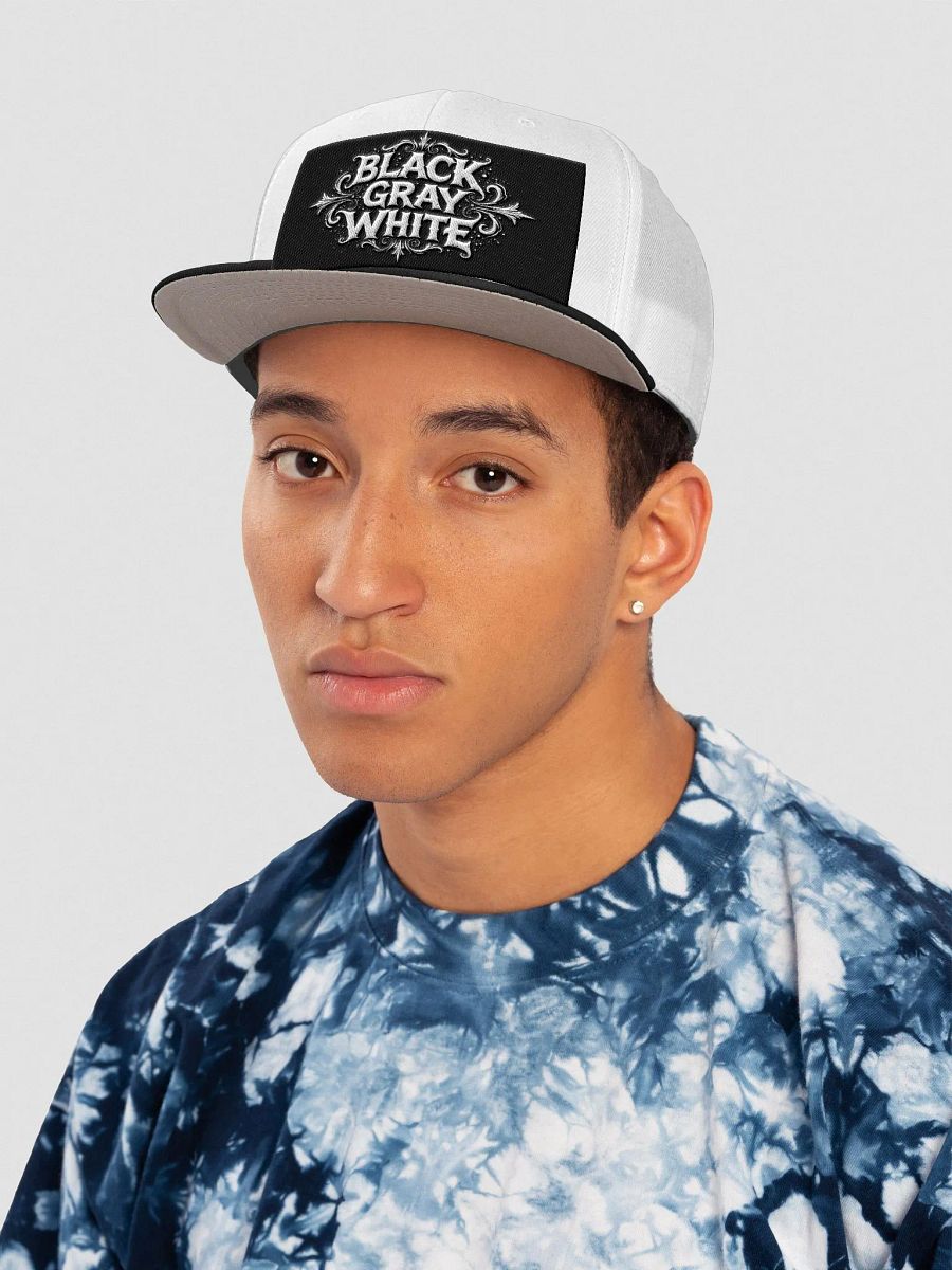 Urban Elegance Snapback Cap product image (46)