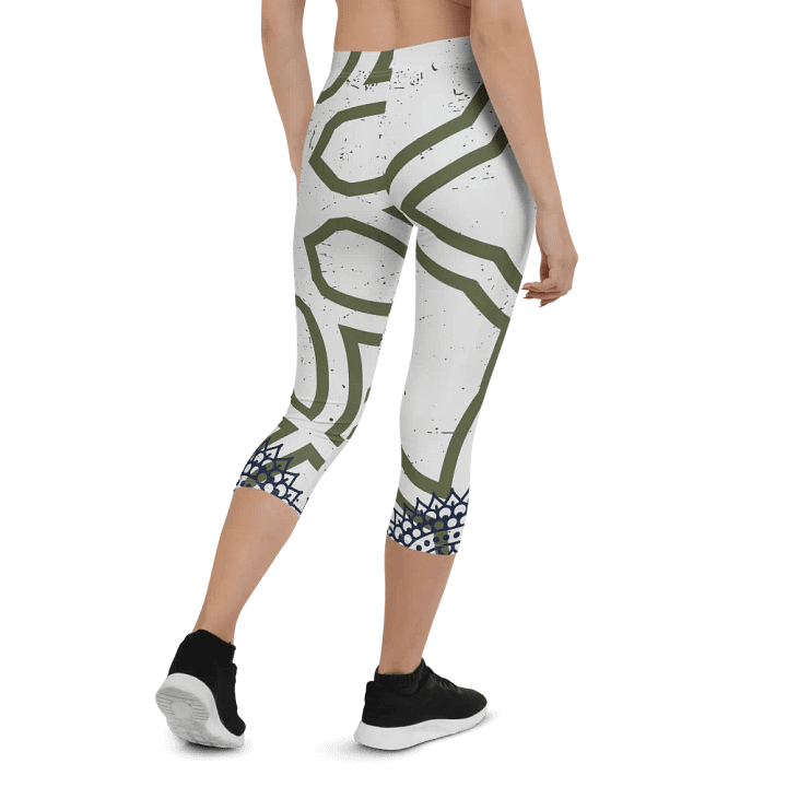 Copy of Sublicolor 301C All-Over Print Capri Leggings – Style Meets Comfort! 🎨👖 product image (2)