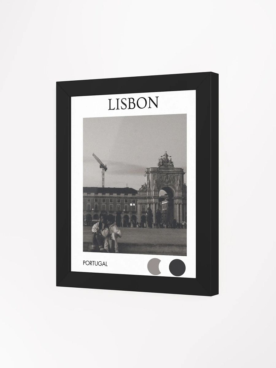 Lovers in Rua Augusta - Black & White / Framed product image (3)