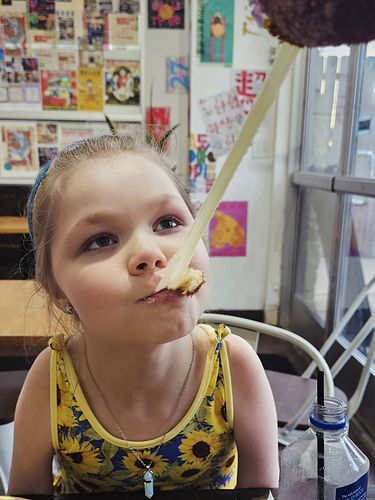 Dinner came with quite a big #cheesepull 😍 

We've been out most of the day so we stopped on the way back home to eat somethi...