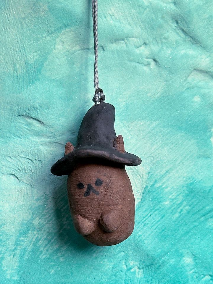 Witchy Cat Pendant Ceramic Spill product image (1)
