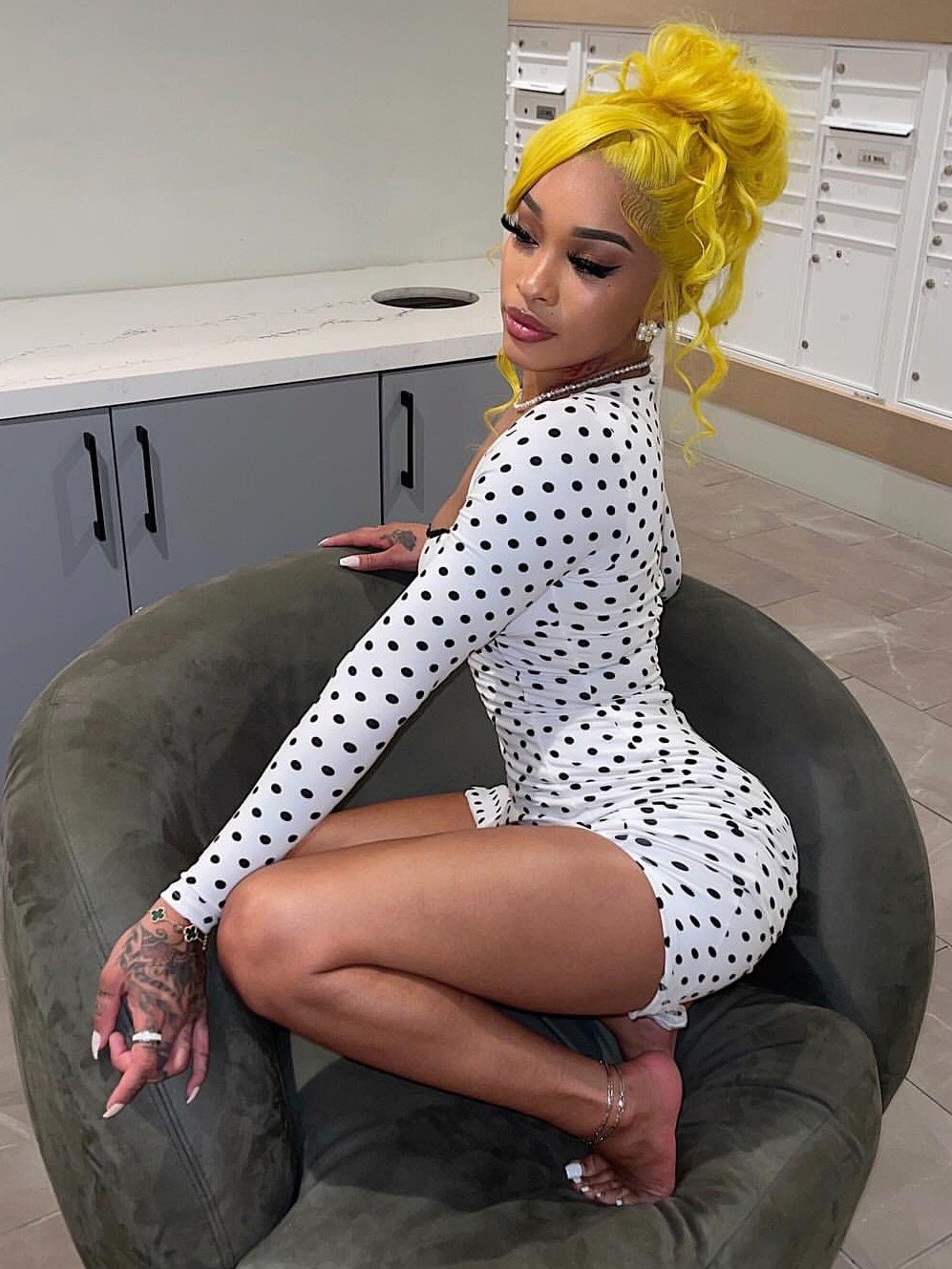 Beautiful Freak Eats Meat product image (9)