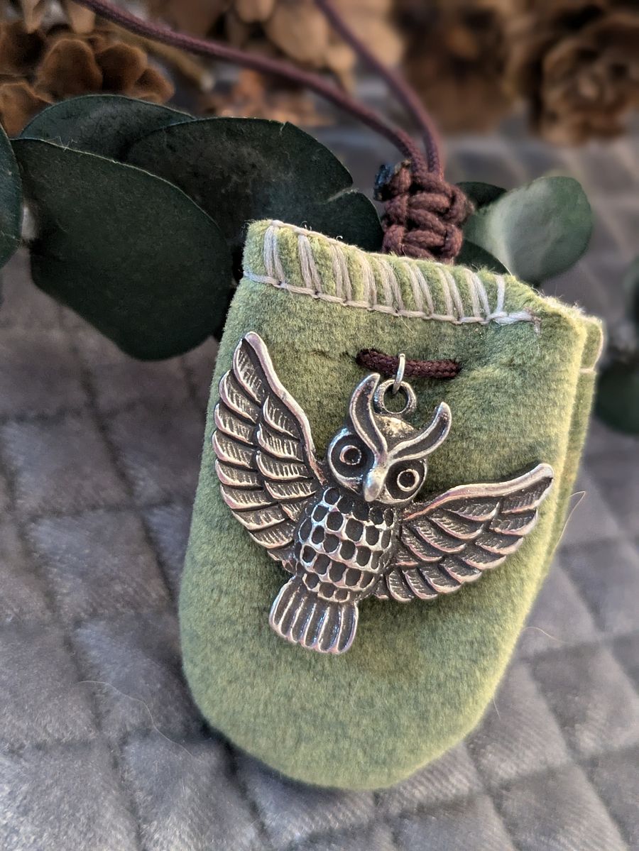 'Hoot in the Forest' Pouch Necklace product image (1)