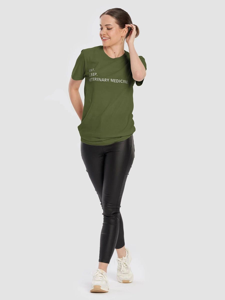 "Eat, sleep, veterinary medicine" t-shirt product image (8)